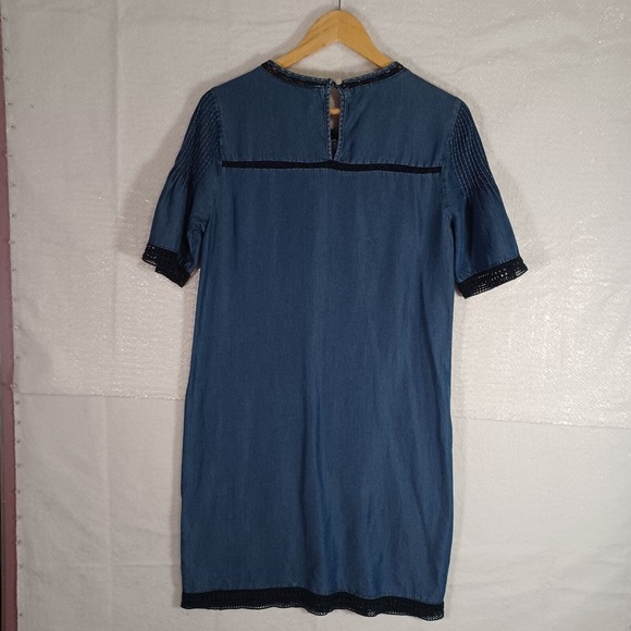 Nanette Lepore Size S Chambray Shift Dress Blue Embroidered Crochet Trim - Picture 5 of 10